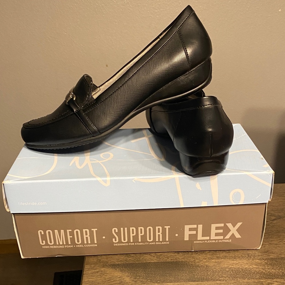 Life Stride Black Women's Loafers
